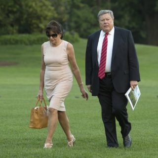 Την αμερικανική υπηκοότητα πήραν τα πεθερικά του Ντόναλντ Τραμπ