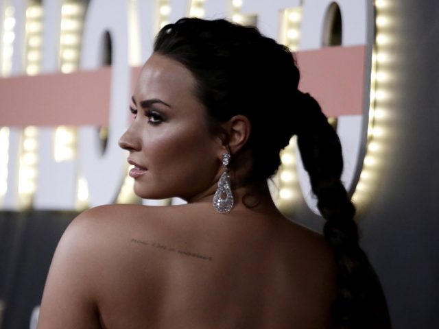 Ευγνώμων που είναι ζωντανή δηλώνει η Ντέμι Λοβάτο