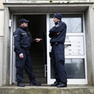 Γερμανία: Λίστα με τα στοιχεία 25.000 «εχθρών» προς εξόντωση από ακροδεξιούς