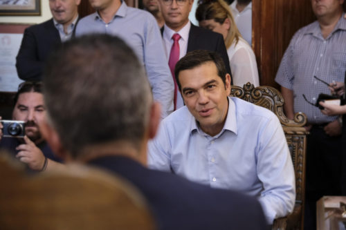 Αύξηση κατώτατου μισθού κι επαναφορά συλλογικών συμβάσεων προανήγγειλε ο Αλέξης Τσίπρας