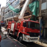 Αυτό είναι το κτίριο της οδού Πραξιτέλους που πήρε φωτιά νωρίς το πρωί (ΦΩΤΟ)