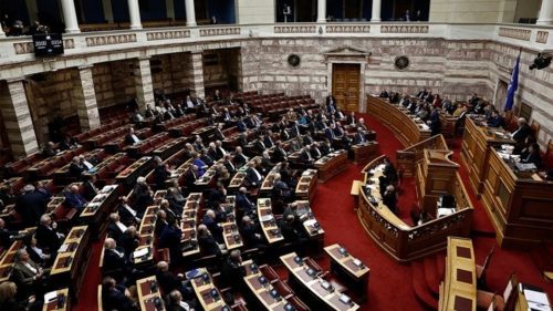Ψηφίστηκαν τα μέτρα για στήριξη των πυρόπληκτων και οι ρυθμίσεις για τα αυθαίρετα