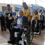 Δεκάδες ηλικιωμένοι Νοτιοκορεάτες επισκέπτονται τη Β. Κορέα για να δουν ξανά συγγενείς