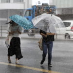 Από τον σφοδρότερο τυφώνα των τελευταίων 25 ετών πλήττεται η Ιαπωνία