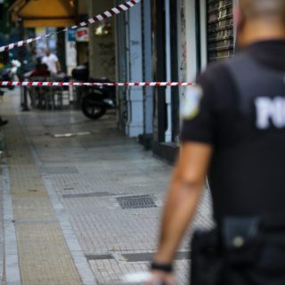 Νέο βίντεο-ντοκουμέντο: Η αστυνομική βία στον Ζακ Κωστόπουλο και το μαχαίρι