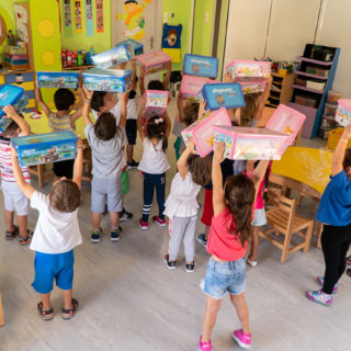 Kοινωνική προσφορά της PLAYMOBIL HELLAS σε 100 παιδικούς σταθμούς των δυτικών προαστίων και του Πειραιά