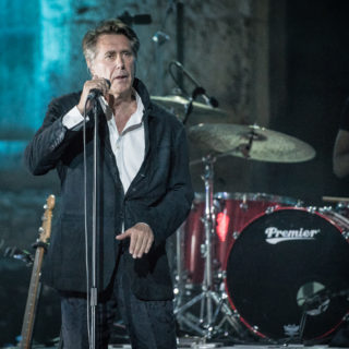 Σκλάβοι σου για πάντα, Bryan Ferry