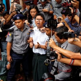 Μιανμάρ: Επτά χρόνια κάθειρξη σε δύο δημοσιογράφους του Reuters