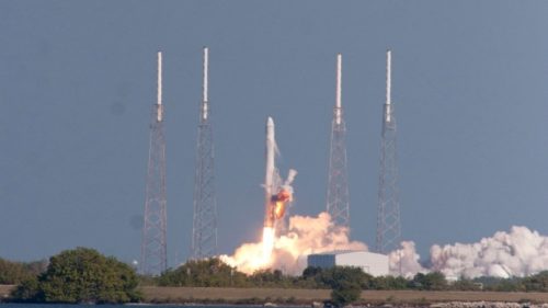 Η Space X βρήκε τον πρώτο υποψήφιο για ταξίδι γύρω από τη Σελήνη