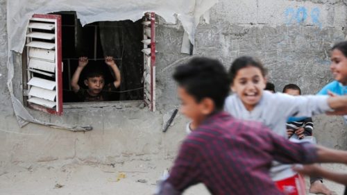 Υπέρ της φιλοξενίας προσφύγων τάσσονται επτά στους δέκα Έλληνες