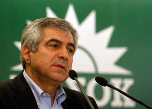 Απαλλάσσεται με βούλευμα ο πρώην υπουργός Μιχάλης Καρχιμάκης στην υπόθεση «παραβίασης μυστικών της πολιτείας»