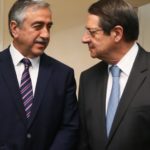 Κύπρος: Συνάντηση του Μουσταφά Ακιντζί με τον Νίκο Αναστασιάδη σήμερα