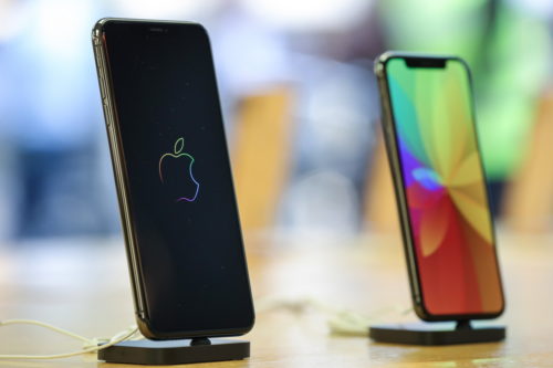 Παράπονα από χρήστες των νέων iPhones για πρόβλημα στη φόρτισή τους