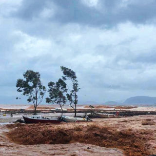 Υποχωρεί ο μεσογειακός κυκλώνας – Σταδιακή βελτίωση του καιρού από σήμερα