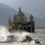 Ινδονησία: Σχεδόν 2.000 νεκροί και 5.000 αγνοούμενοι από τον σεισμό και το τσουνάμι της 28ης Σεπτεμβρίου