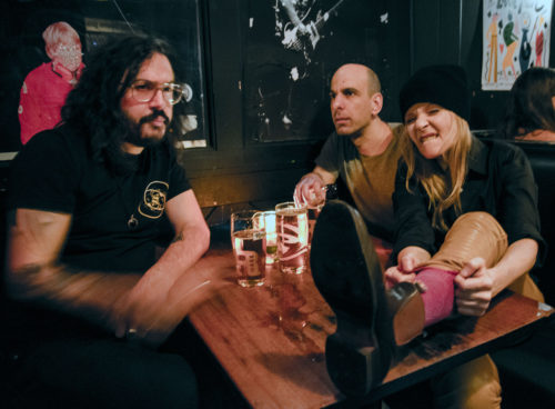 Οι 2 by bukowski στο six d.o.g.s. μαζί με εκλεκτή παρέα