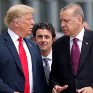 Προειδοποίηση Τραμπ στην Τουρκία να μην επιτεθεί στους Κούρδους