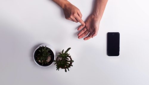 Η «Πρόωρη Ταφή» του Έντγκαρ Άλλαν Πόε γίνεται γυναικεία υπόθεση