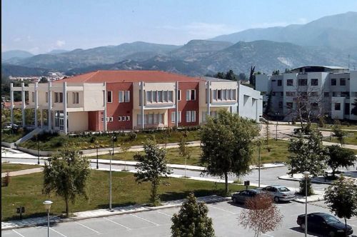 Έκκληση του πρύτανη προς τους φοιτητές να καταγγείλουν όσα γνωρίζουν για τη δράση του καθηγητή