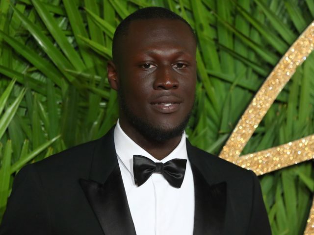 H Οξφόρδη διαψεύδει ότι απέρριψε πρόγραμμα υποτροφιών για μαύρους