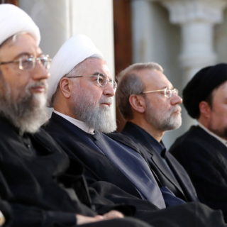 Η Ουάσινγκτον επαναφέρει από σήμερα όλες τις κυρώσεις εναντίον του Ιράν