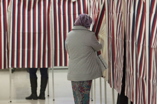 Ενδιάμεσες εκλογές ΗΠΑ: Οι Ρεπουμπλικανοί ελέγχουν τη Γερουσία, οι Δημοκρατικοί την Βουλή