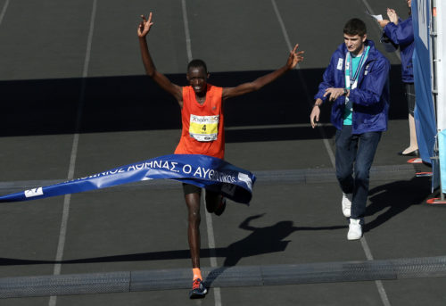 Μαραθώνιος 2018: Ο Κενυάτης Μπρίμιν Κιπκορίρ Μισόι έκοψε πρώτος το νήμα