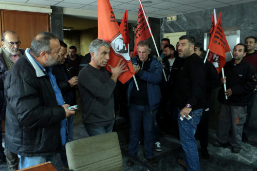 Διαμαρτυρία της ΠΟΕ–ΟΤΑ στο υπουργείο Εργασίας