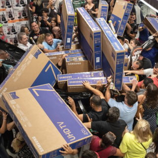 Black Friday: Πέντε Πωλητές Εξομολογούνται