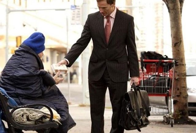 Δέκα χρόνια νωρίτερα από τους πλούσιους πεθαίνουν οι φτωχοί άνθρωποι