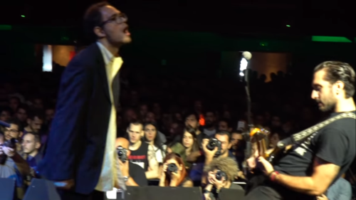 Στο πρώτο τους βίντεο κλιπ, οι Head On φωνάζουν «Σήψη» (ΒΙΝΤΕΟ)