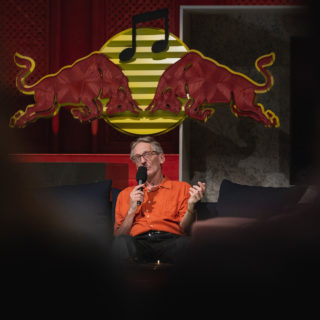 Πώς ο Manuel Göttsching έγραψε το πιο «άγνωστο-πασίγνωστο» ηλεκτρονικό άλμπουμ στην ιστορία; Εκείνο που ο Larry Levan ήθελε να παίξουν στην κηδεία του…