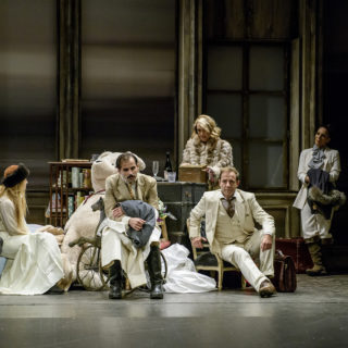 Βυσσινόκηπος στο Θέατρο «Δημήτρης Χορν»: Μισή γεύση Τσέχωφ