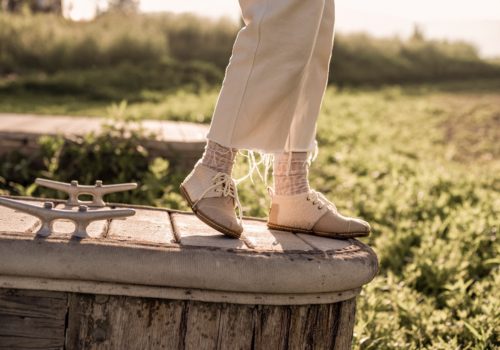 Η πιο γήινη και λευκή χειμωνιάτικη συλλογή της TOMS έχει και vegan υλικά