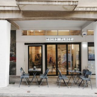 Τo Third Place ήρθε για να μείνει ως ο πιο οικείος χώρος στην Αθήνα. Το λένε και οι κοινωνιολόγοι...