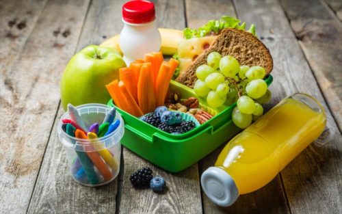 Σε ισχύ το πρόγραμμα διανομής φρούτων, λαχανικών και γάλακτος στα σχολεία