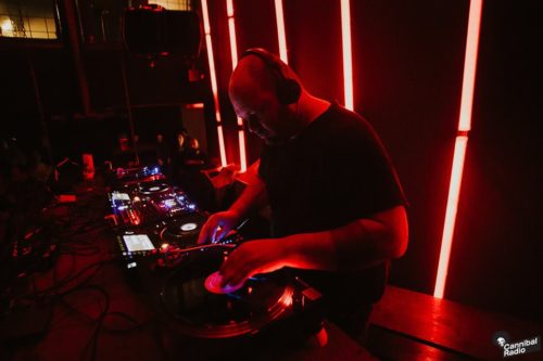 Το μπη – σάιντ μας προσκαλεί σε ένα non-stop πάρτι