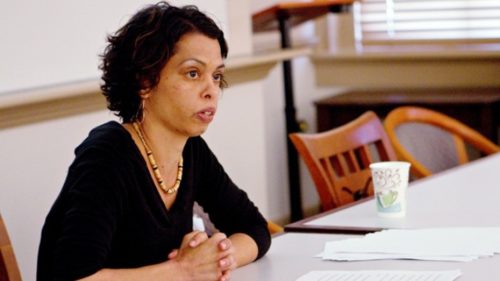 Βιβλίο για την Beyonce και τον μαύρο φεμινισμό έγραψε η καθηγήτρια του μαθήματος «Beyonce Feminism»