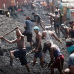 Ινδία: Τουλάχιστον 13 εργάτες παγιδεύτηκαν σε παράνομο ανθρακωρυχείο