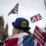 Η Μέι ανέβαλε την ψηφοφορία για το Brexit