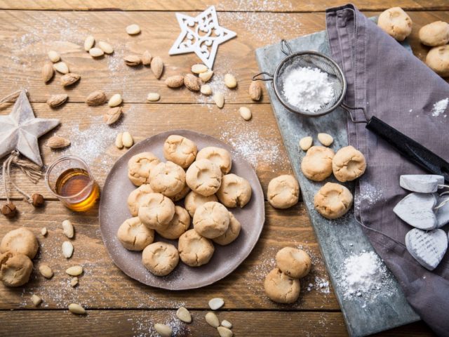 3 συνταγές για κουραμπιέδες, για να μη μείνει κανείς παραπονεμένος