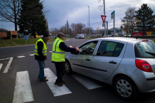 Γαλλία- Κορονοϊός: Η γαλλική αστυνομία κλείνει το κέντρο του Παρισιού