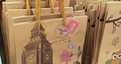 Μετά από αντιδράσεις τα Jumbo αποσύρουν σακούλες στις οποίες απεικονίζονταν ο Χίτλερ και η σβάστικα