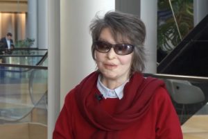 Δέκα Χρόνια Μετά, Η Κωνσταντίνα Κούνεβα Μιλά στην Popaganda