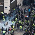 «Κίτρινα γιλέκα»: 481 προσαγωγές στο Παρίσι, 211 άτομα τέθηκαν υπό προσωρινή κράτηση