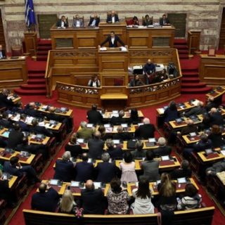 Υπερψηφίστηκε ο κρατικός προϋπολογισμός του 2019