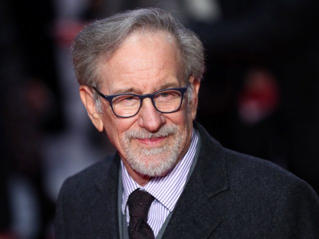 O Σπίλμπεργκ ταξίδεψε στο Πουέρτο Ρίκο και συζήτησε με κατοίκους για το ριμέικ του “West Side Story”