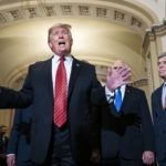 Ο Τραμπ επισκέπτεται τη νότια συνοριακή γραμμή για να κηρύξει κατάσταση έκτακτης εθνικής ανάγκης