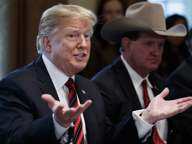 ΗΠΑ: 800.000 ομοσπονδιακοί υπάλληλοι παραμένουν «παγιδευμένοι» λόγω του shutdown