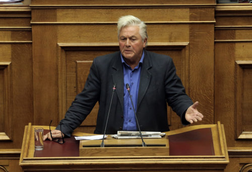 Αύριο παραδίδει την έδρα του ο Παπαχριστόπουλος